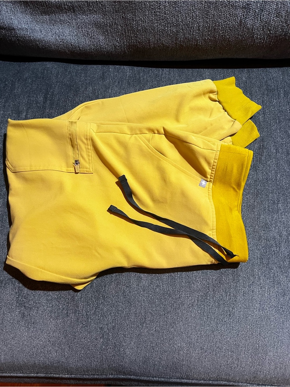 Figs Women’s mustard Yellow Drawstring joggers